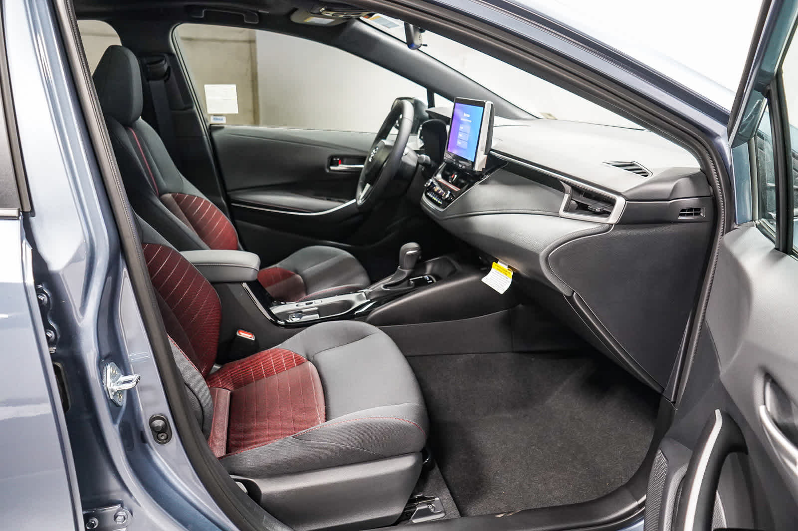 2025 Toyota Corolla SE 19
