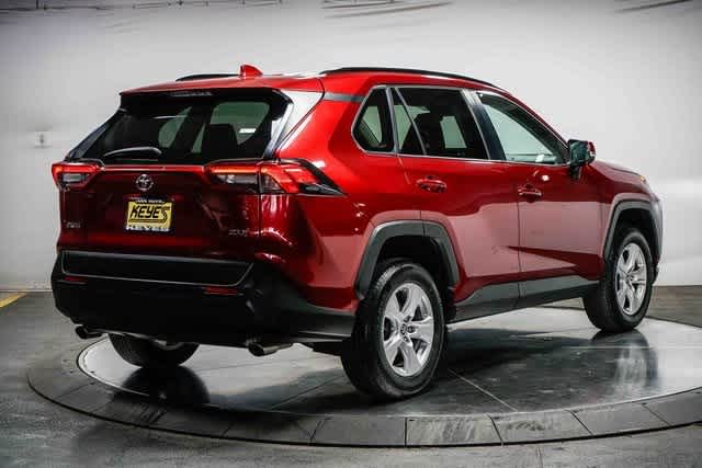 Thumbnail: 2021 Toyota RAV4 - 4