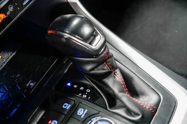 Thumbnail: 2021 Toyota RAV4 - 22