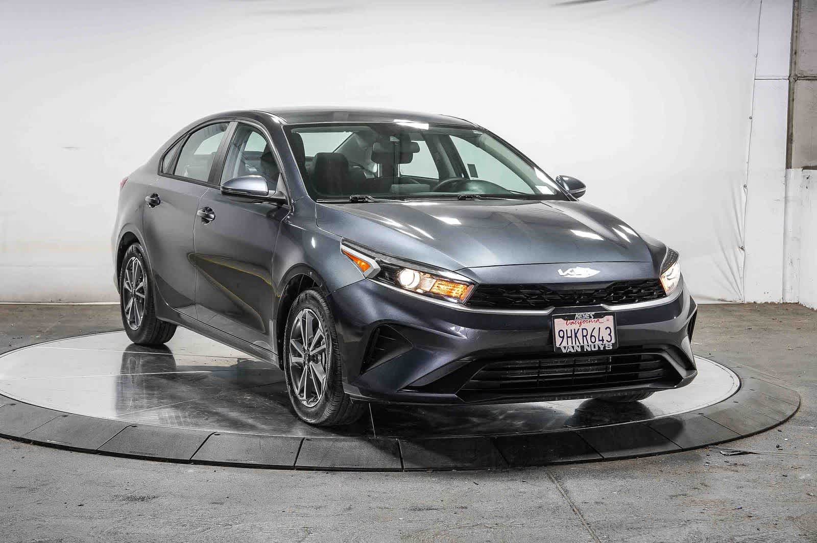 Thumbnail: 2023 Kia Forte - 5