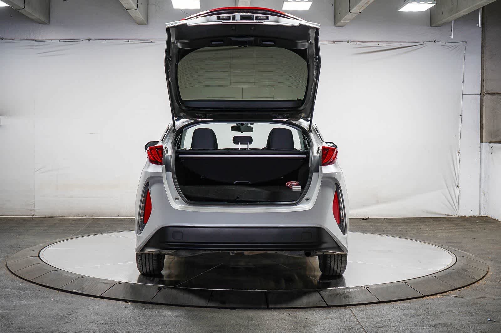 Thumbnail: 2021 Toyota Prius Prime - 27