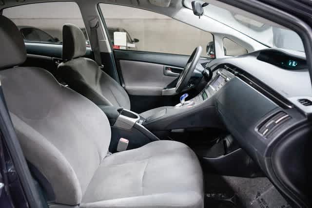 Thumbnail: 2015 Toyota Prius - 16