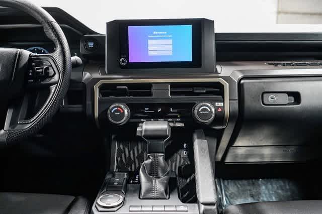 2025 Toyota Tacoma SR5 14
