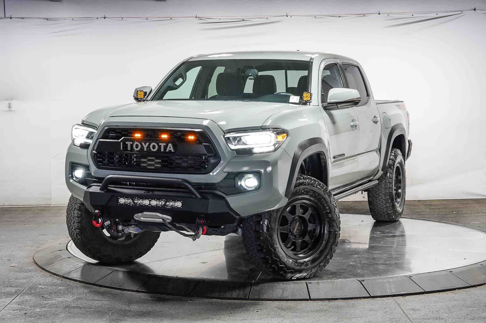 2023 Toyota Tacoma TRD Off-Road -
                  Van Nuys, CA