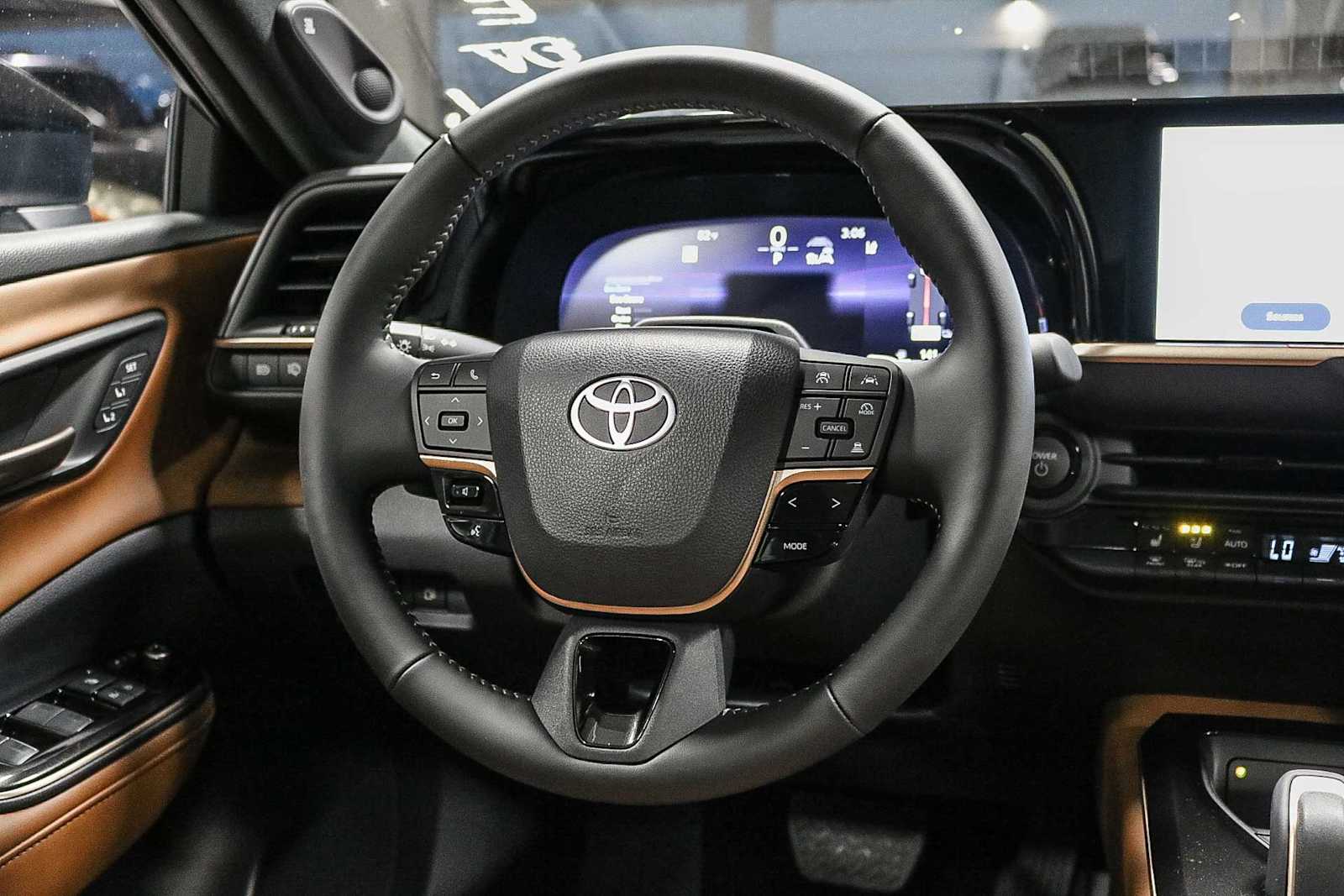 Thumbnail: 2025 Toyota Crown Signia - 17