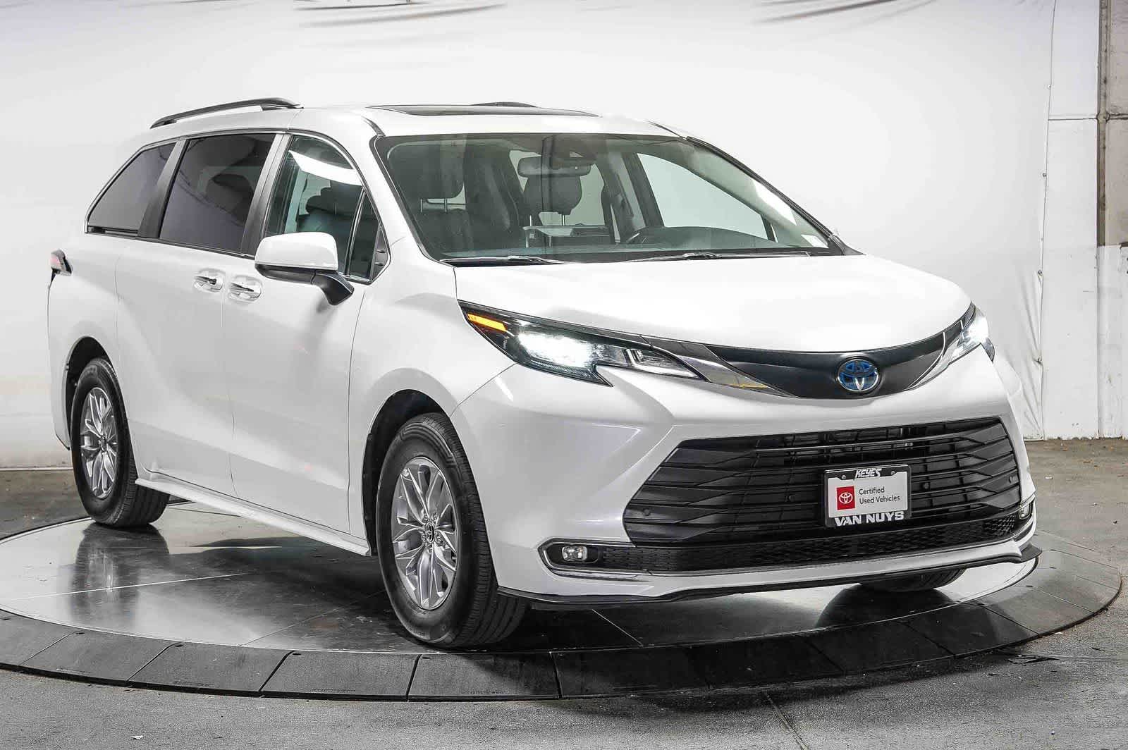 Thumbnail: 2024 Toyota Sienna - 6