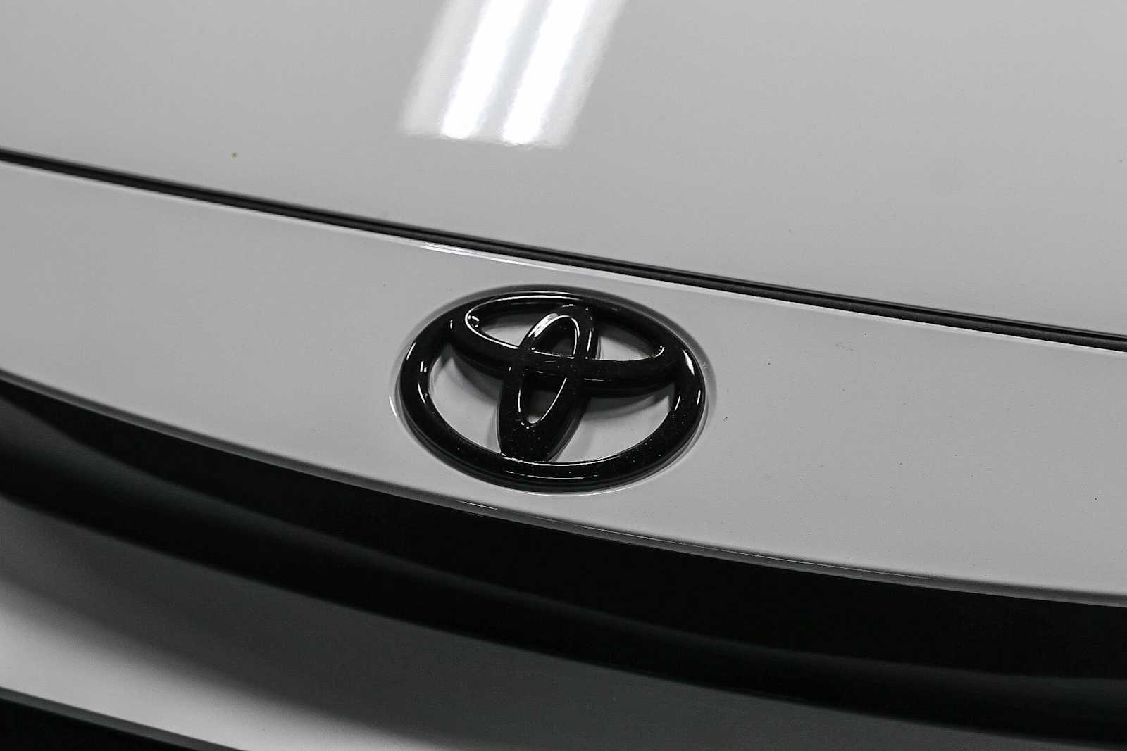2025 Toyota Corolla SE 8