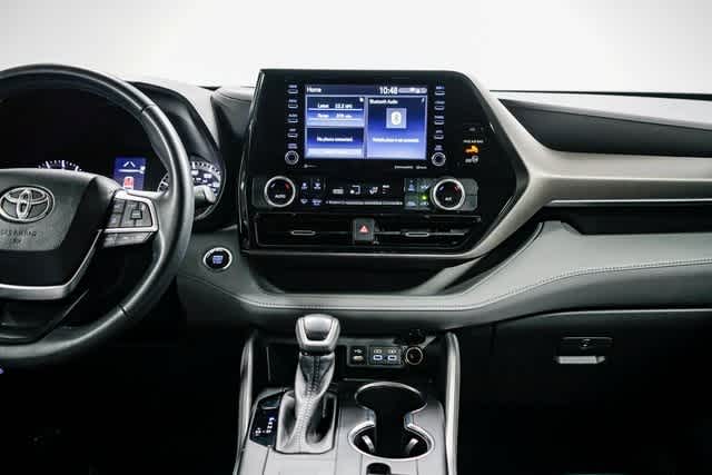 2022 Toyota Highlander LE 13