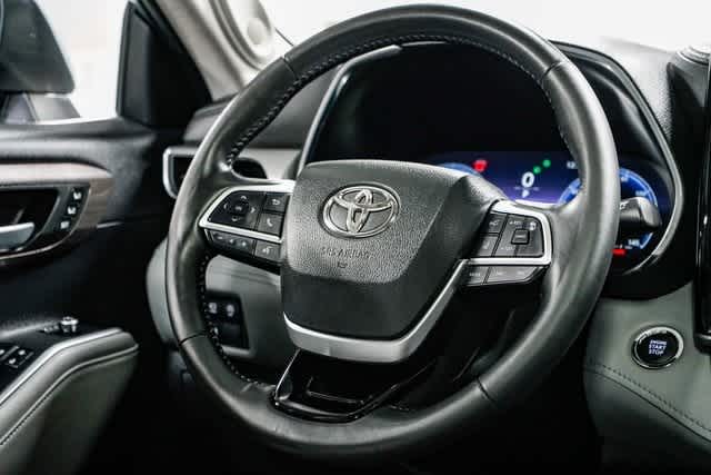 2023 Toyota Highlander Platinum 16