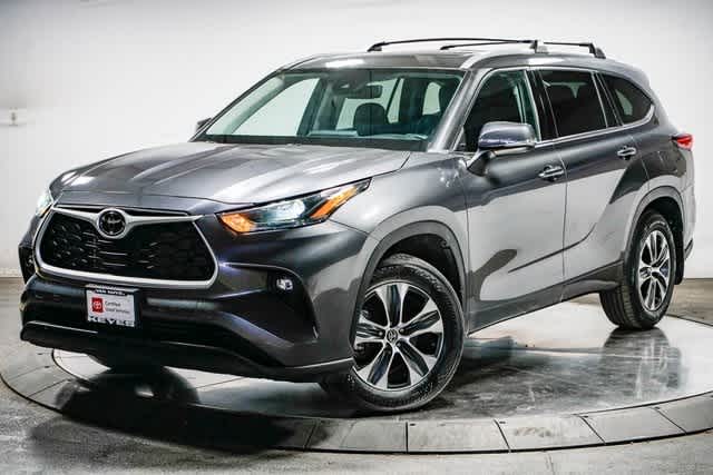 Thumbnail: 2022 Toyota Highlander - 1