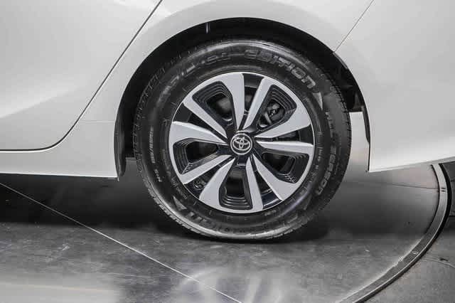 Thumbnail: 2018 Toyota Prius Prime - 11