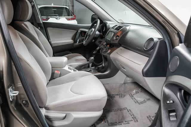 Thumbnail: 2012 Toyota RAV4 - 17