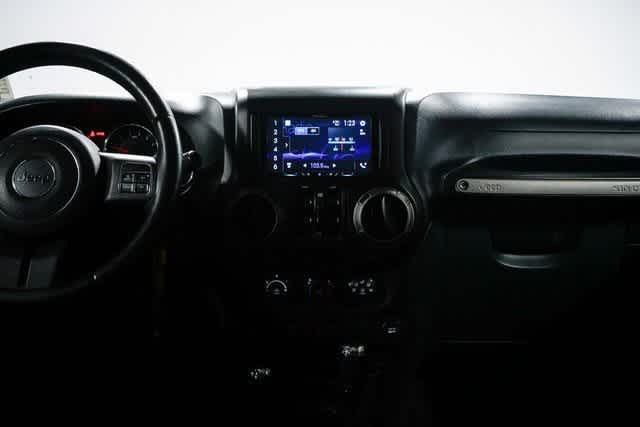 Thumbnail: 2012 Jeep Wrangler - 12