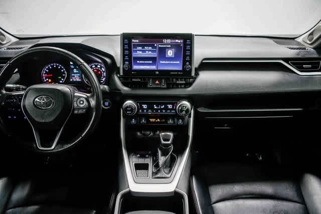 Thumbnail: 2022 Toyota RAV4 - 13