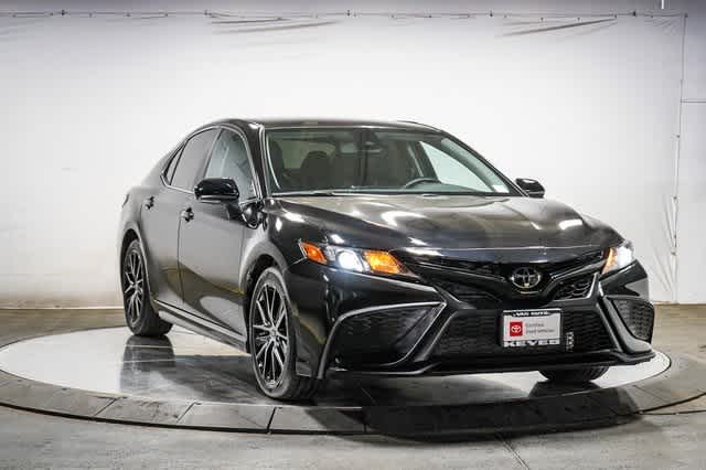 2022 Toyota Camry SE 6