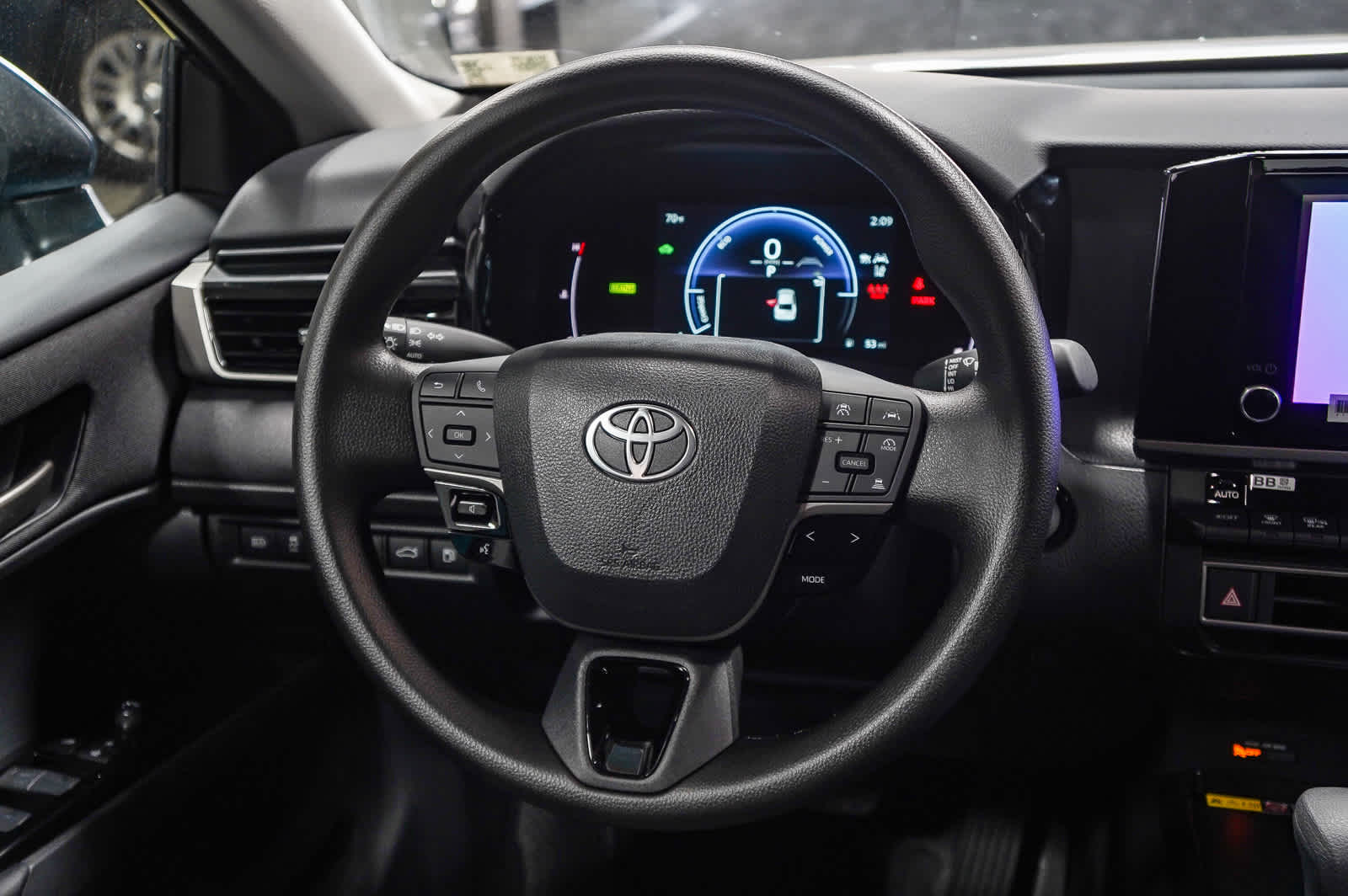 Thumbnail: 2025 Toyota Camry - 18