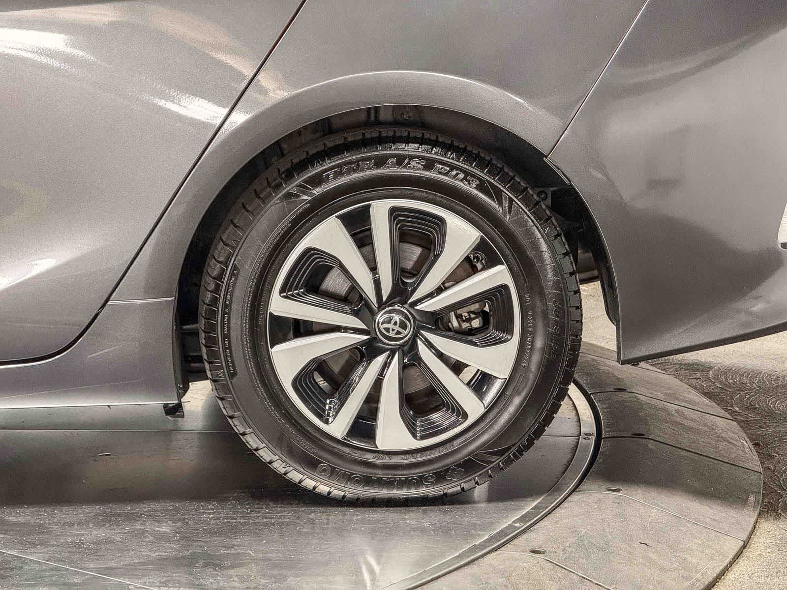 Thumbnail: 2019 Toyota Prius Prime - 10