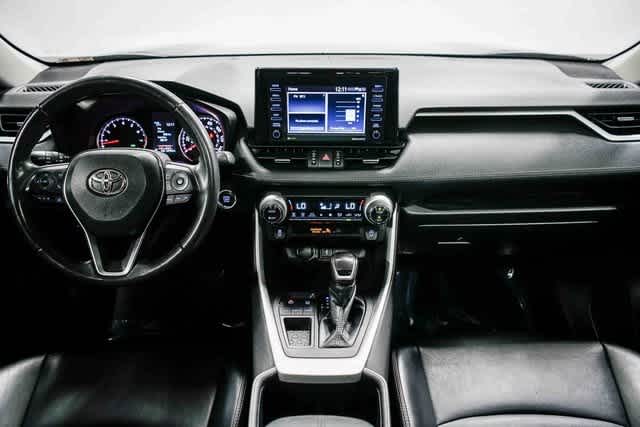 Thumbnail: 2022 Toyota RAV4 - 13