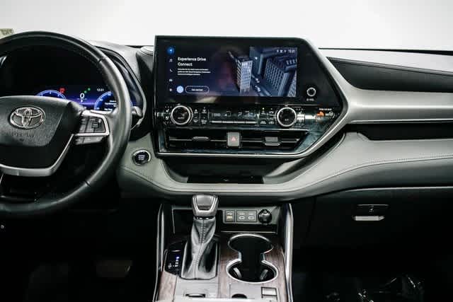2023 Toyota Highlander Platinum 14