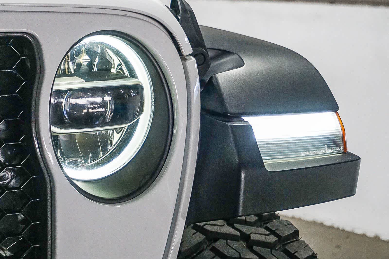 Thumbnail: 2020 Jeep Gladiator - 4