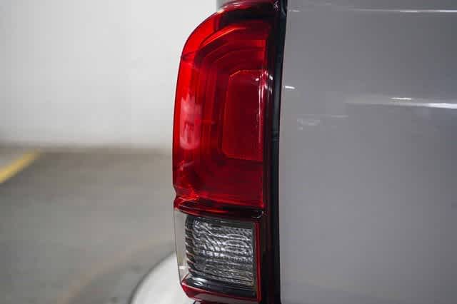 Thumbnail: 2021 Toyota Tacoma - 11