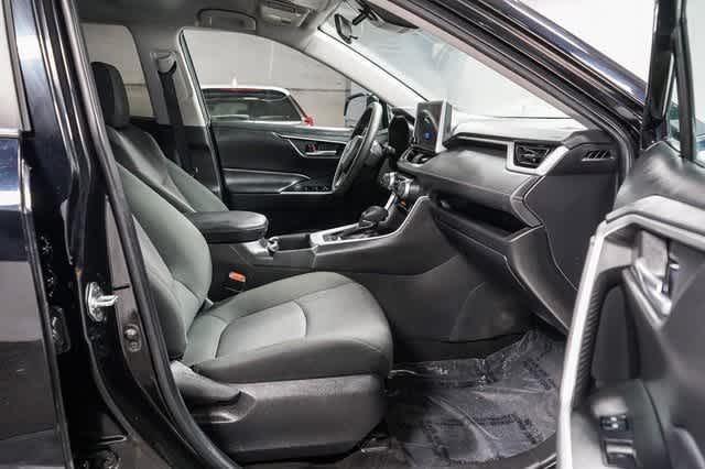 Thumbnail: 2023 Toyota RAV4 - 17