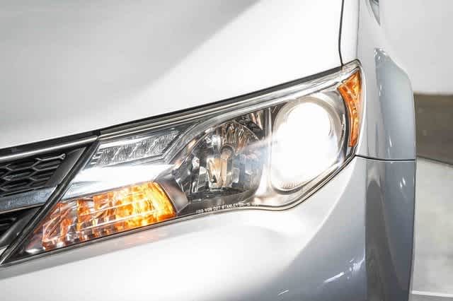 Thumbnail: 2015 Toyota RAV4 - 7