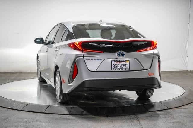 Thumbnail: 2018 Toyota Prius Prime - 3