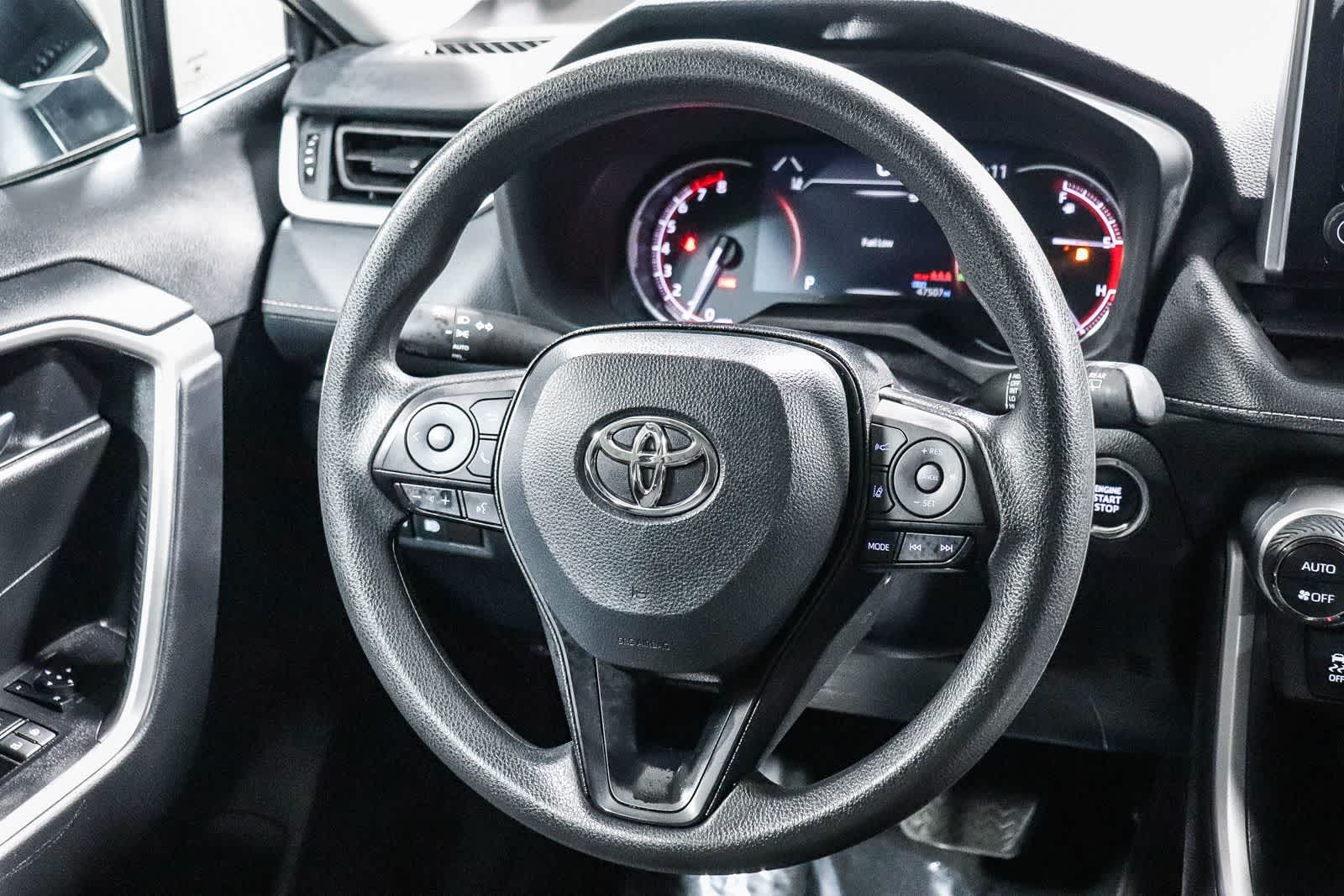 Thumbnail: 2024 Toyota RAV4 - 17