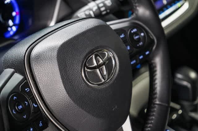 2020 Toyota Corolla XSE 21
