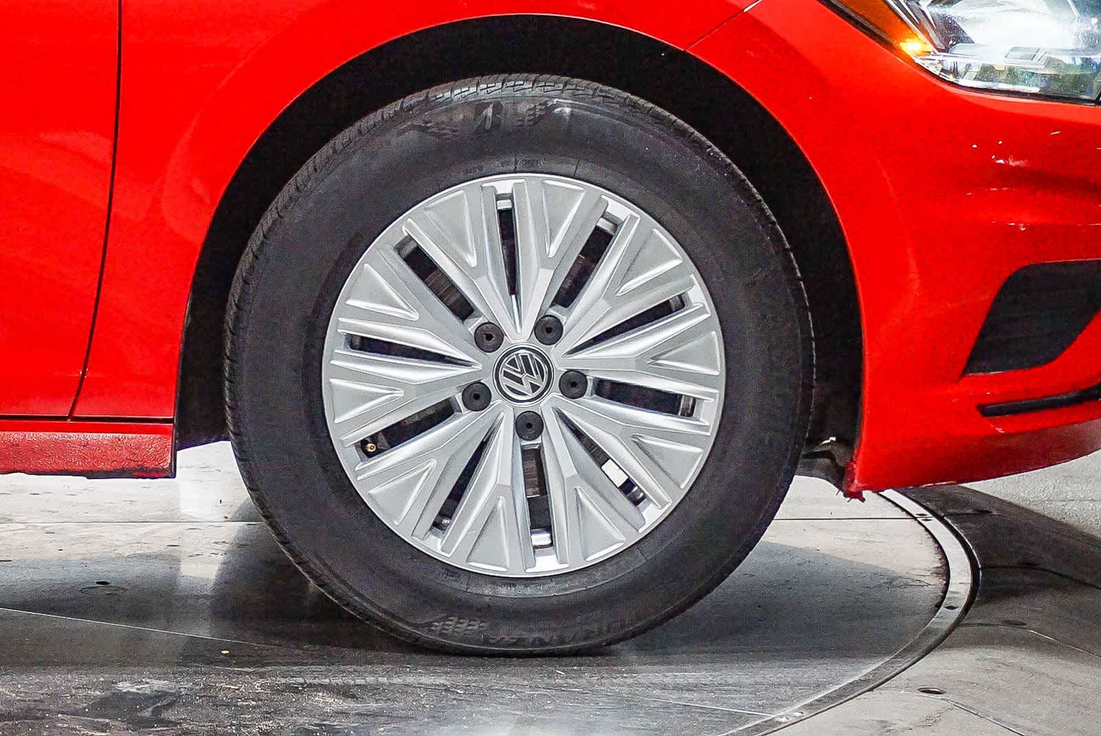 Thumbnail: 2019 Volkswagen Jetta - 6