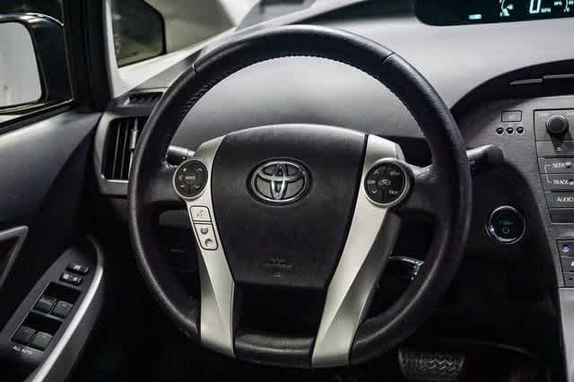 Thumbnail: 2015 Toyota Prius - 17