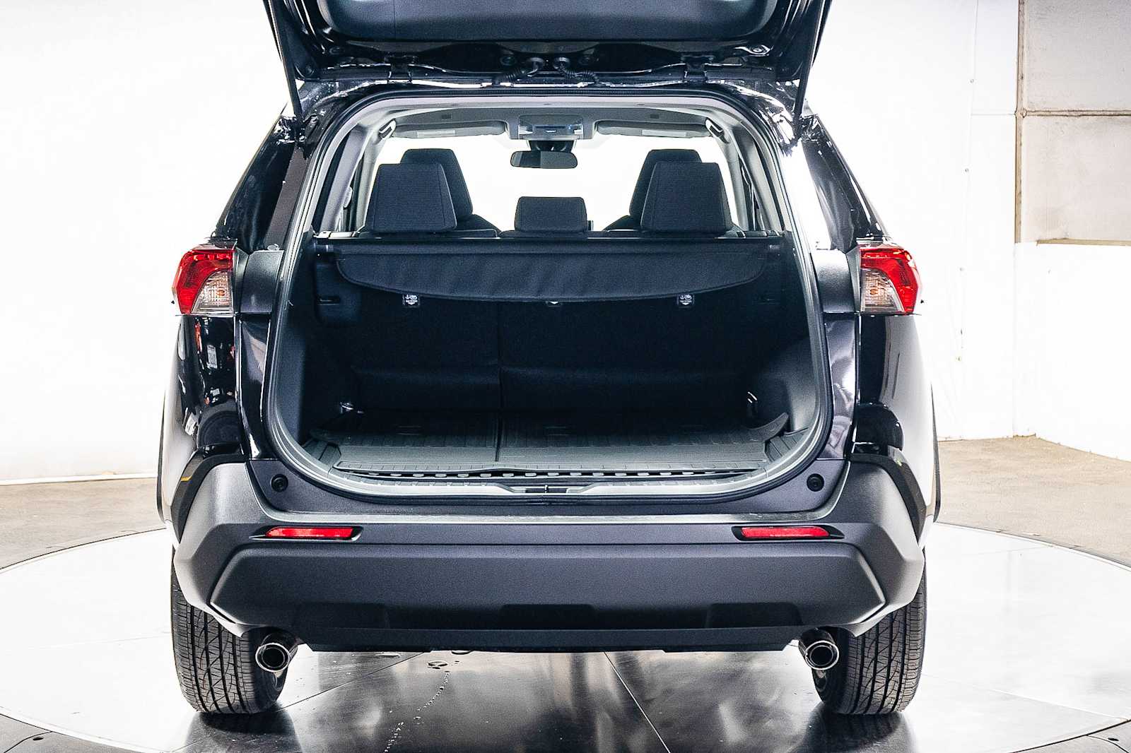 Thumbnail: 2025 Toyota RAV4 - 12