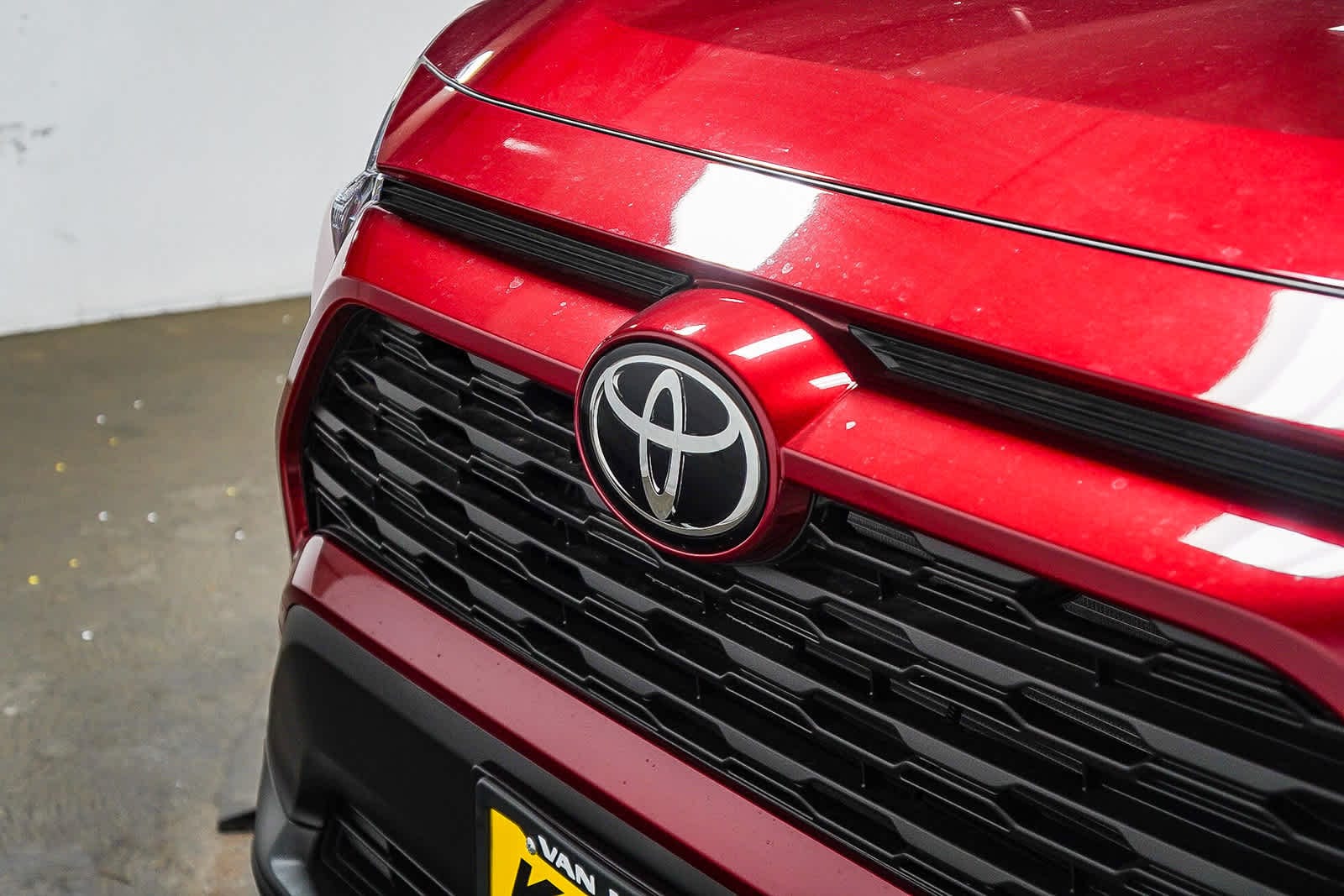 Thumbnail: 2025 Toyota RAV4 - 9