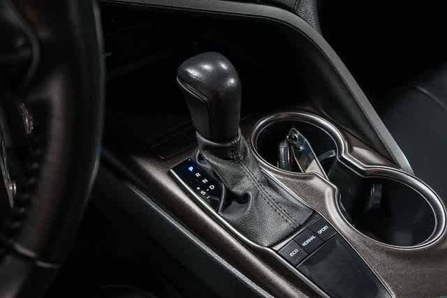 Thumbnail: 2023 Toyota Camry - 21