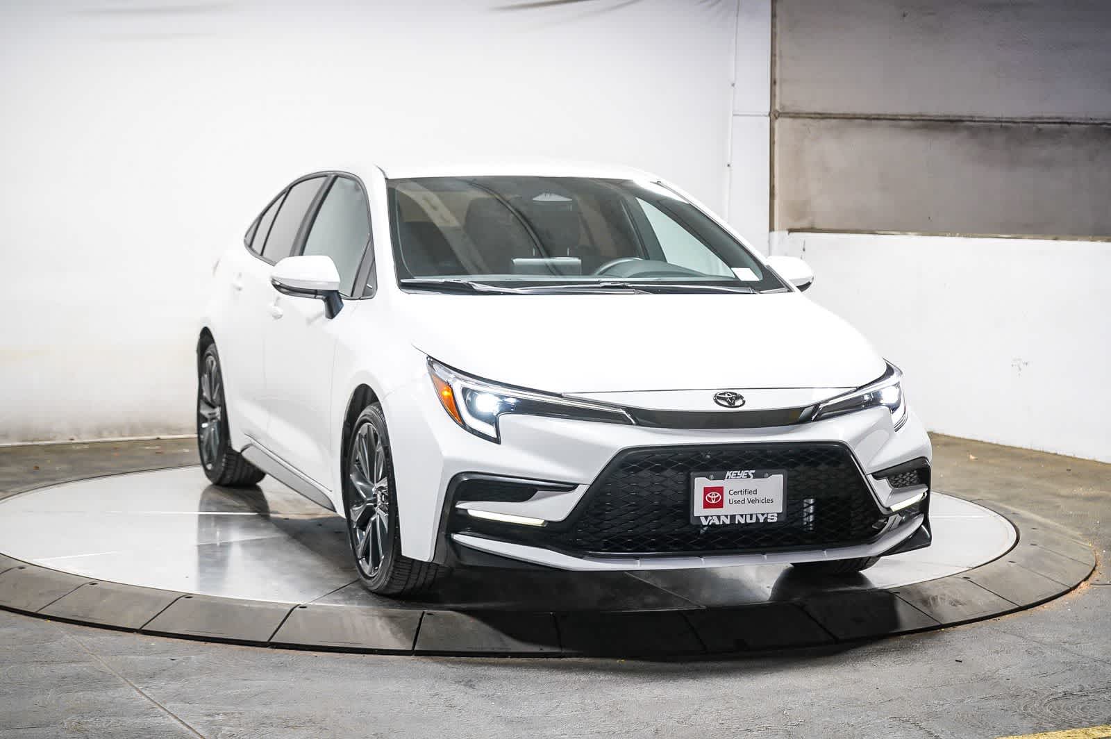 Thumbnail: 2025 Toyota Corolla - 3