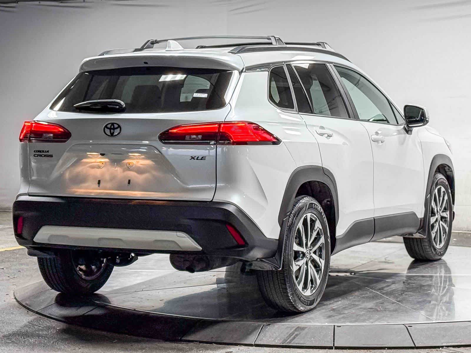 Thumbnail: 2023 Toyota Corolla Cross - 10