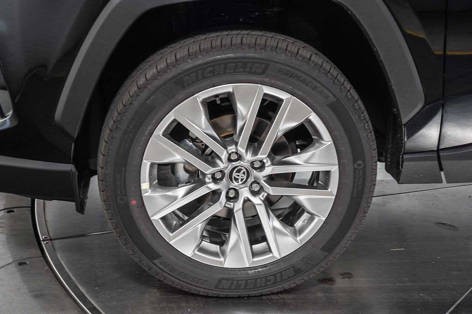 Thumbnail: 2025 Toyota RAV4 - 10