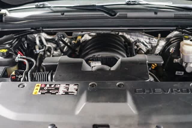 Thumbnail: 2017 Chevrolet Suburban - 28