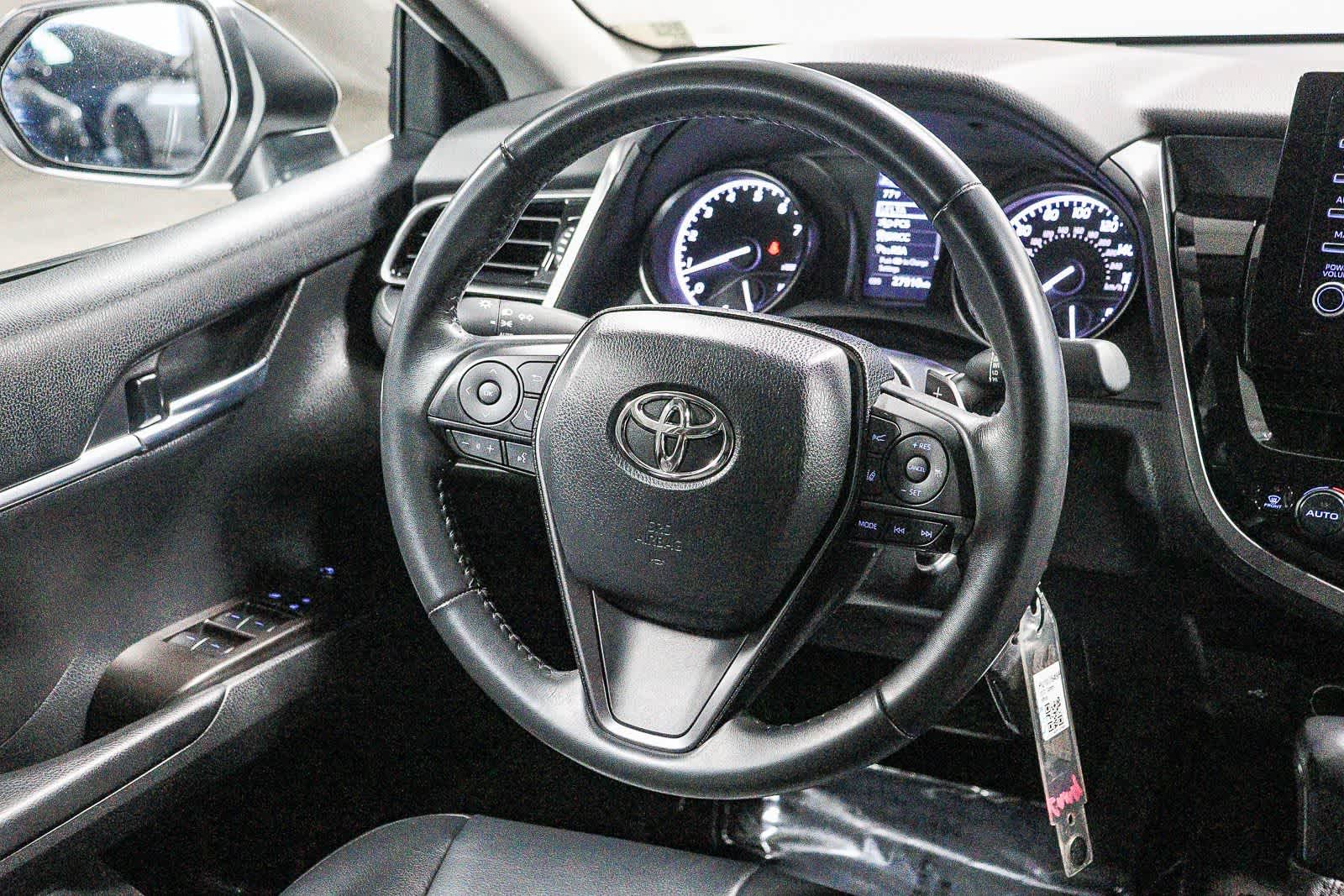 Thumbnail: 2023 Toyota Camry - 15