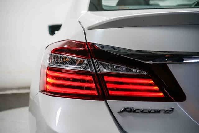 Thumbnail: 2016 Honda Accord - 9