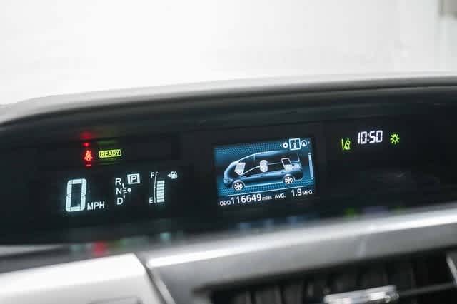 Thumbnail: 2017 Toyota Prius v - 25