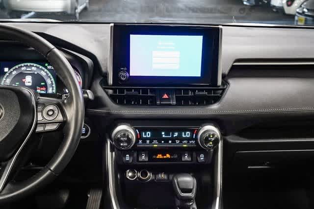 Thumbnail: 2023 Toyota RAV4 - 14