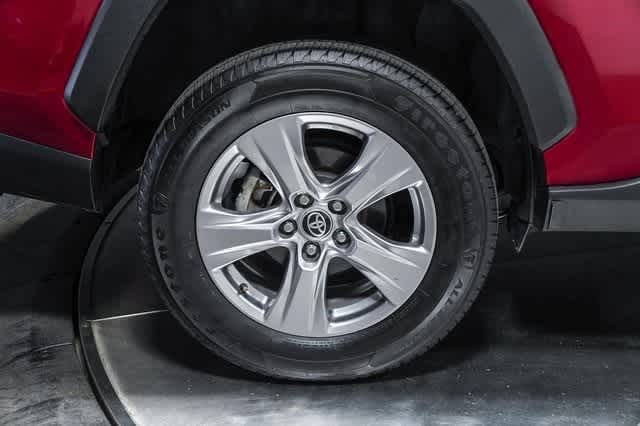 2022 Toyota RAV4 XLE 11