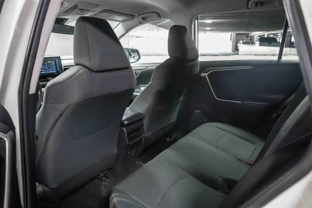 Thumbnail: 2021 Toyota RAV4 - 18