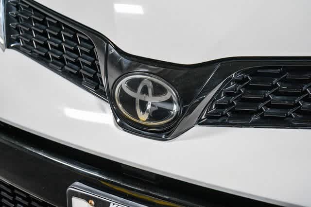 Thumbnail: 2020 Toyota Sienna - 9