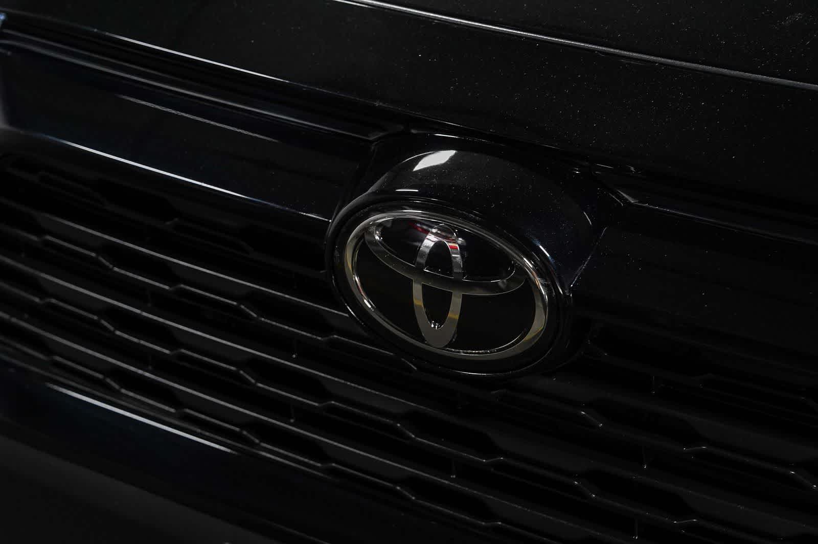 Thumbnail: 2024 Toyota RAV4 - 8