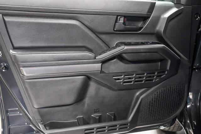 2025 Toyota Tacoma SR5 22