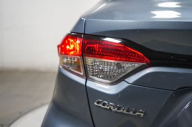 2022 Toyota Corolla LE 12