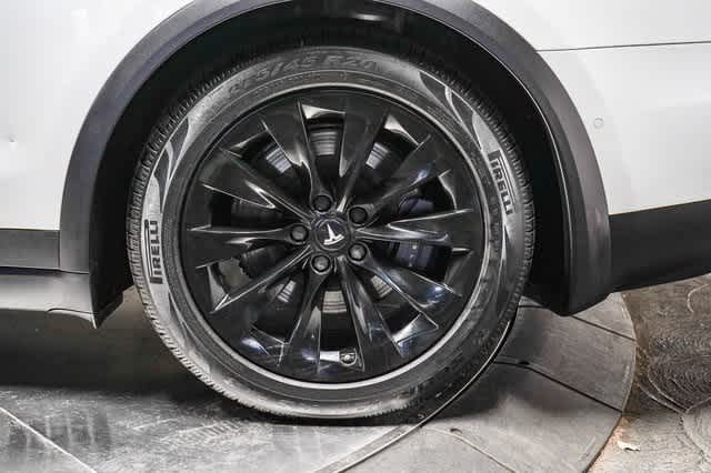 Thumbnail: 2018 Tesla Model X - 10